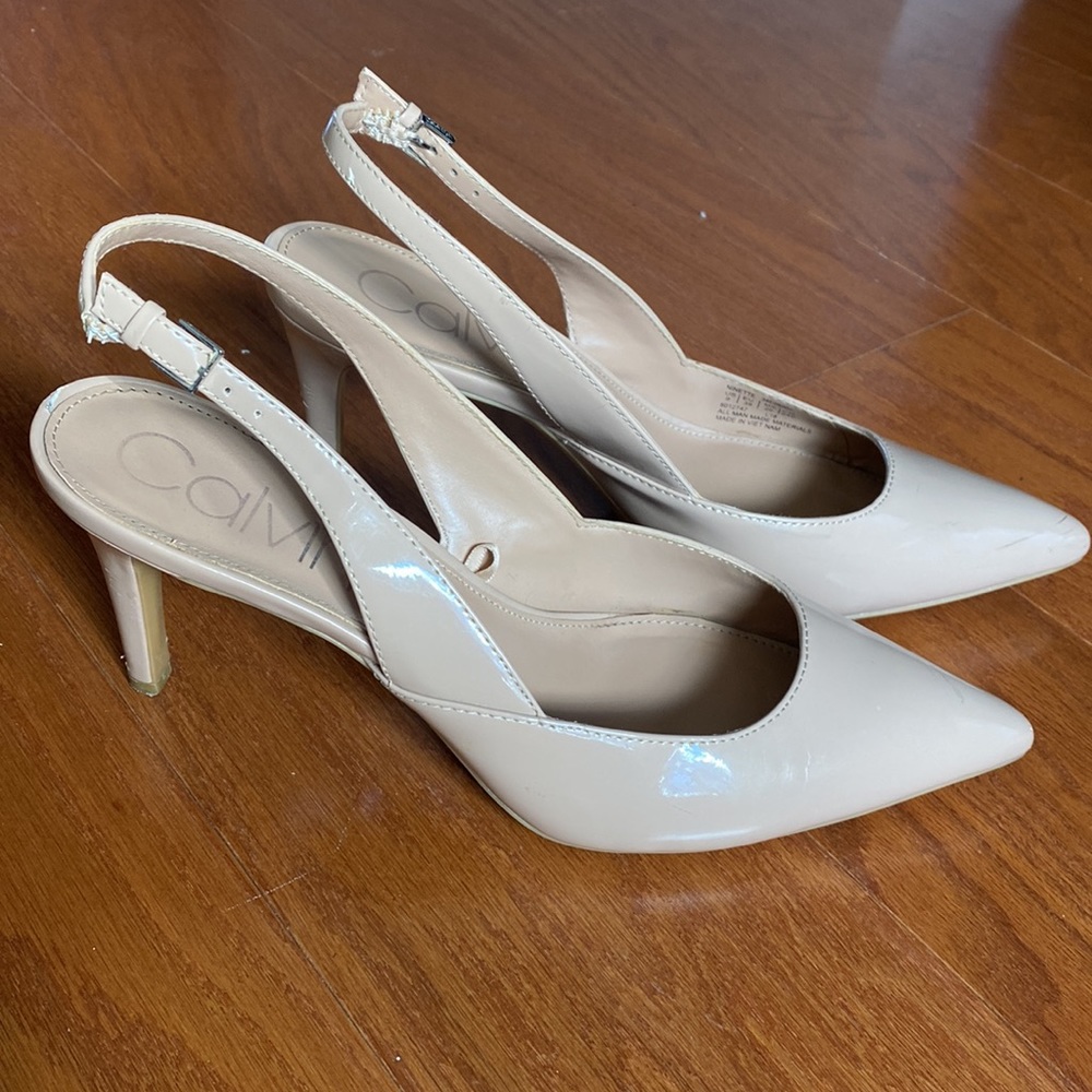 Calvin Klein Nude closed toe 3 inches heels size 9